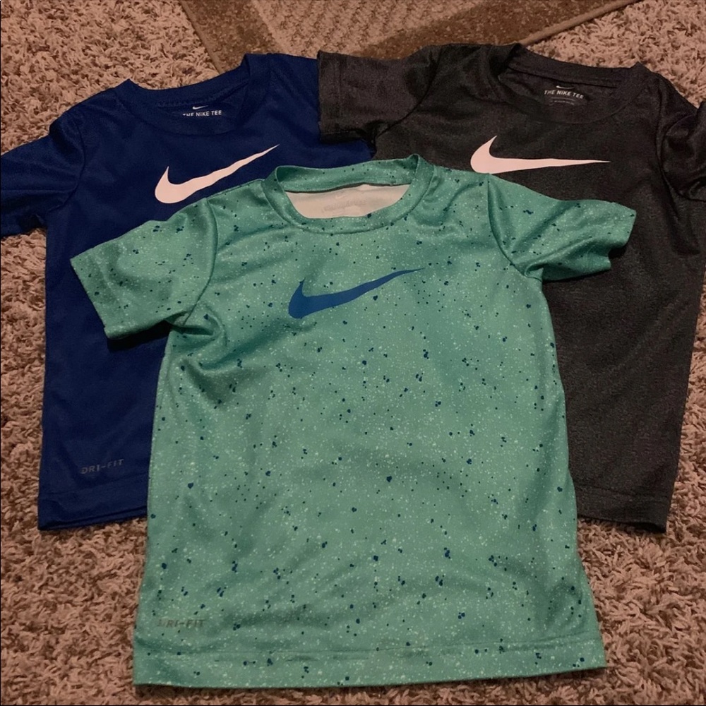 Nike Tops Bundle